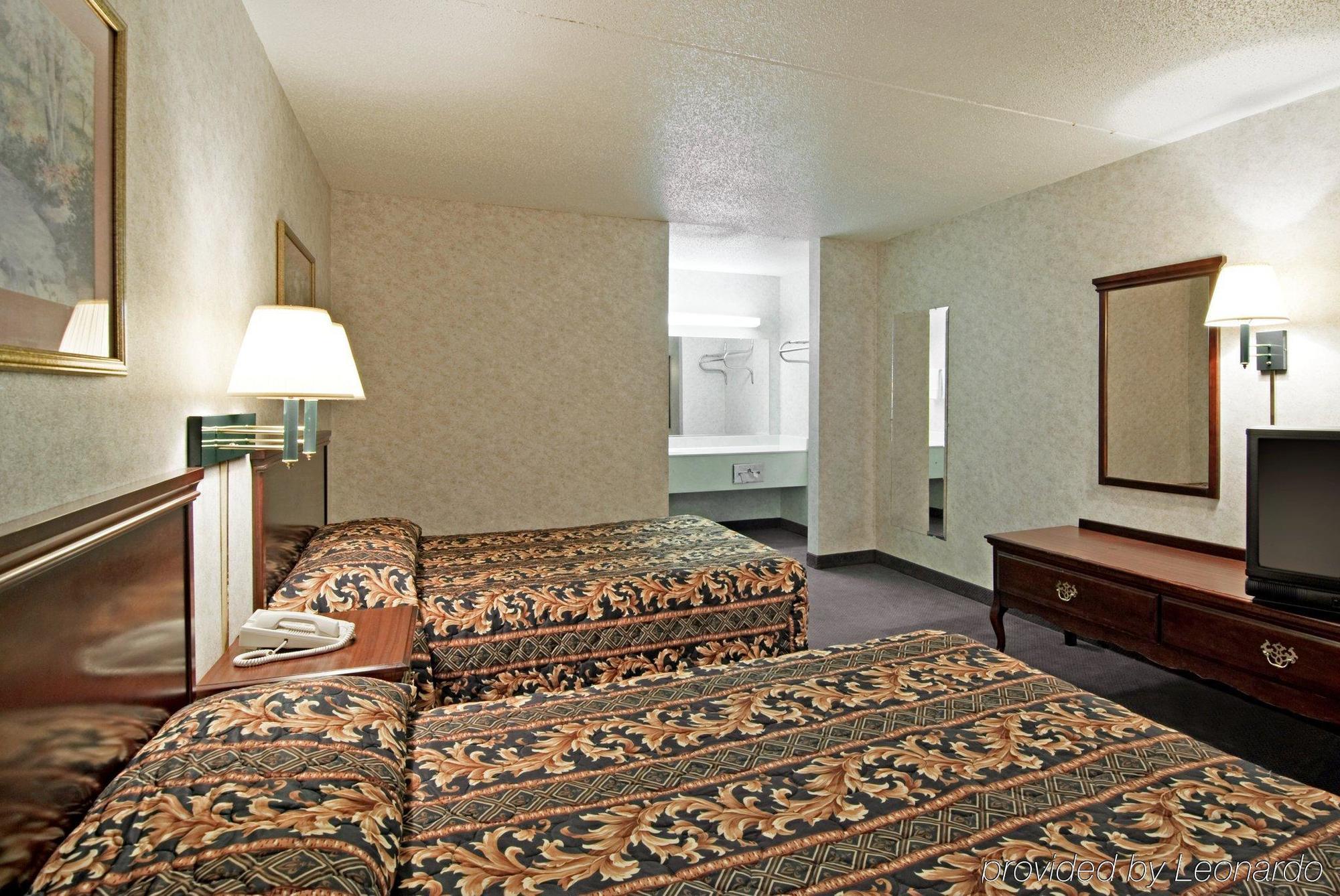 America'S Best Value Inn & Suites - Memphis/Graceland Quarto foto
